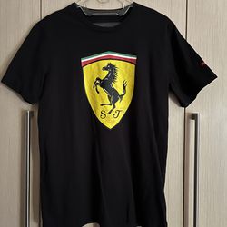 Puma T-shirt Ferrari Size Medium Formula 1 Mclaren leclerc