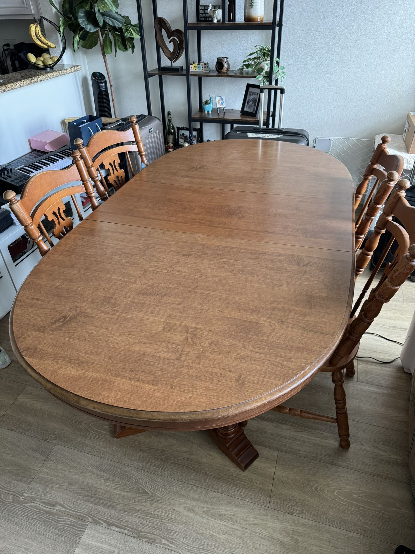 Expandable To 100” Oak Wood Kitchen Dining Table With 2 Leaves - Solid Wood!