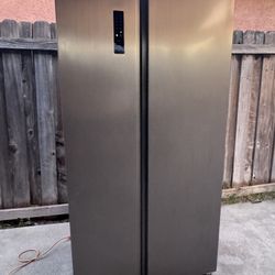 FRIGIDAIRE 36 in. 18.8 cu. ft. Side by Side Refrigerator in Brushed Steel, Counter Depth