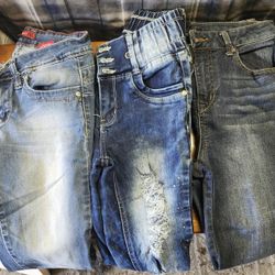 Women's Size 5 Jeans Bundle (3 For $10)