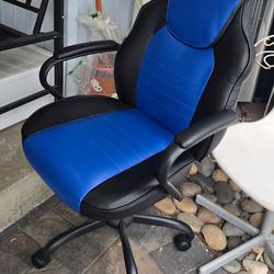 Swilve Office Chair Computer Chair - Very Good Condition 

Pick up in San Jose 95121 area.