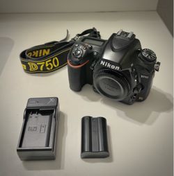 Nikon D750 Camera; 24mp DSLR w/ Accessoires