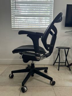 WorkPro Quantum 9000 Ergonomic Mesh Office Chair