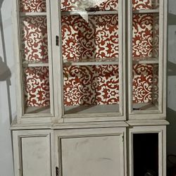 China Cabinet /glass Curio /hutch