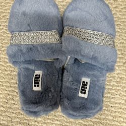 Women’s Slippers