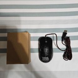 Brand New Ergonomic Gaming Mouse With Lights