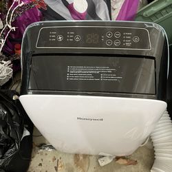 AC Unit, Barely Used 