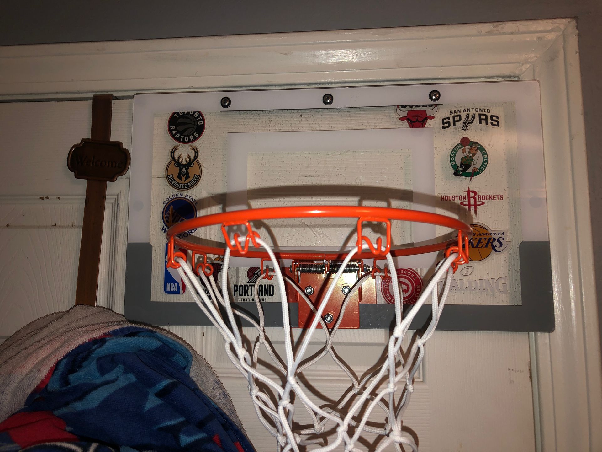 Small basketball hoop