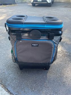 Igloo rolling cooler