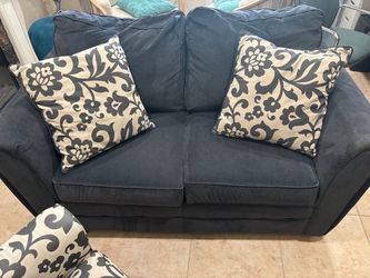 Couch set
