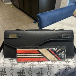 Outlash Black Clutch
