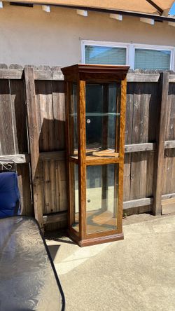 Glass curio
