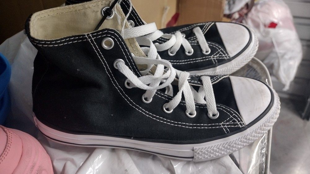 Converse Size 2y