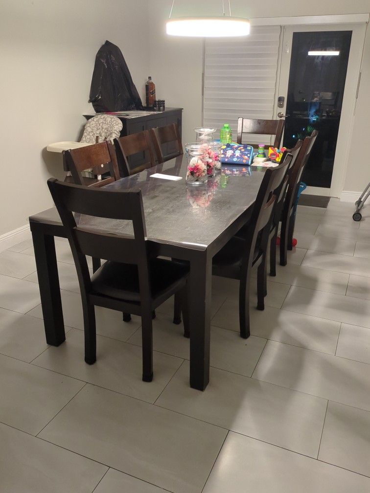Dining Room Table and Chairs