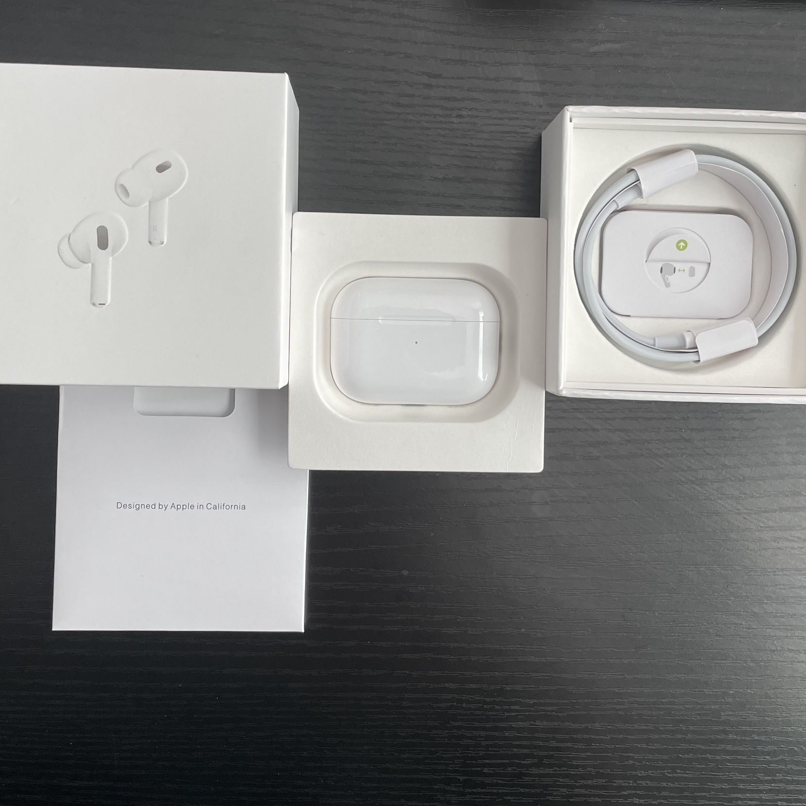  Apple Airpods Pros 2 Gen(in Box) With Wireless Magsafe Charging Case