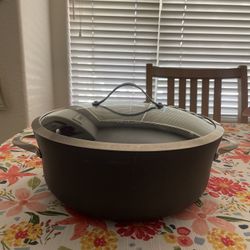 Calphalon 8.5 Quart Dutch Oven