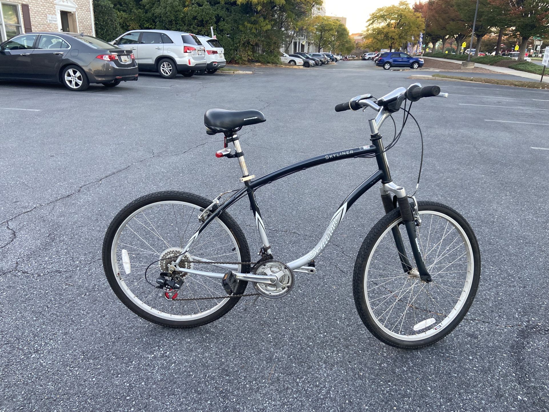 Schwinn Skyliner Men’s Comfort Hybrid Bike – 26” – Excellent Condition