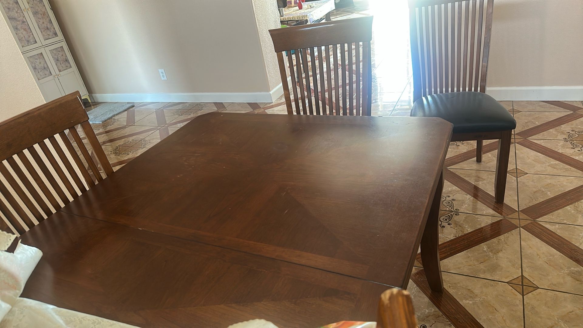 Dinning Table Used But Conditions Are Great
