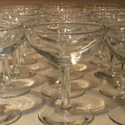 Classic Vintage Coupe Glasses 