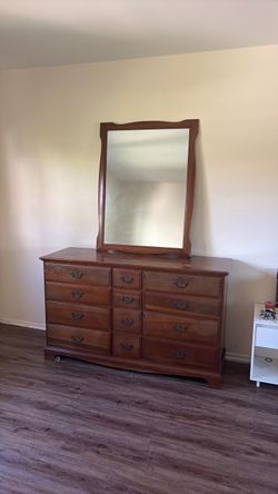 Dresser and mirror set