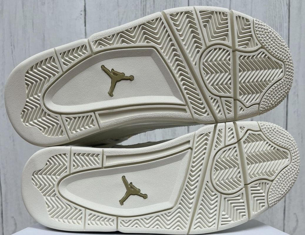 Jordan 4 Size 8 1/2