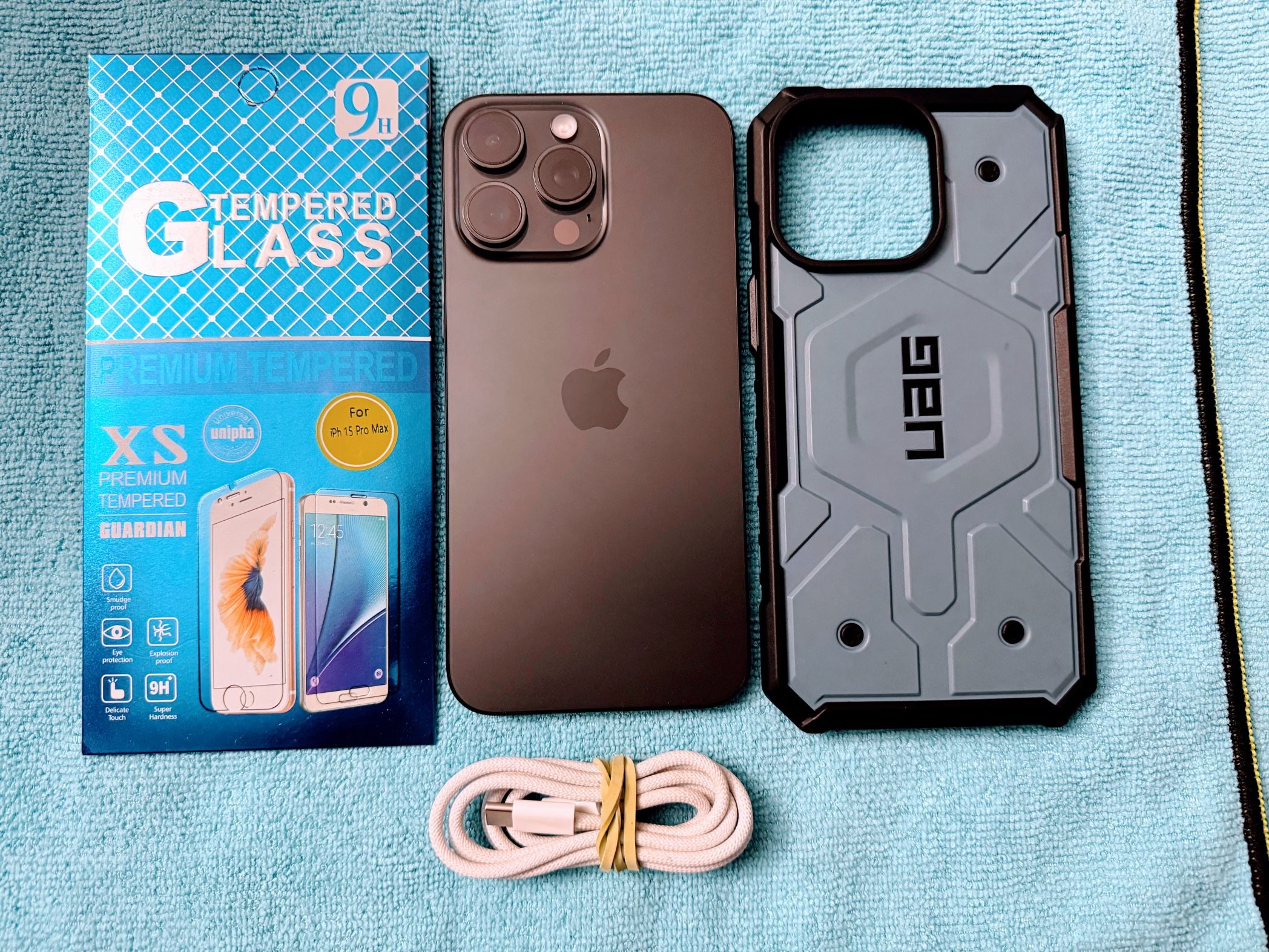 iPhone 15pro Max 256GB Unlocked (cash only/no trades)read description