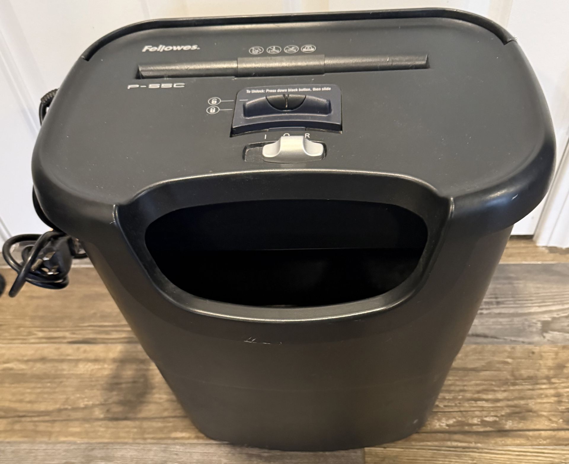 Fellows P-55C Paper Shredder