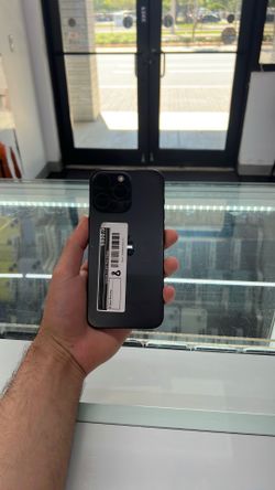 iPhone 15 Pro Max 256GB (Unlocked)