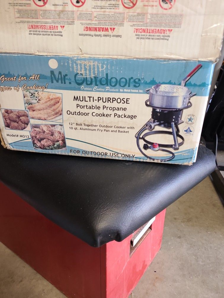 Outdoor Cooker, Propane Tank, Disposable Grill