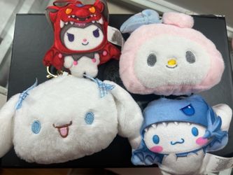 Sanrio things/ hello kitty - Cinnamoroll- my melody - kuromi