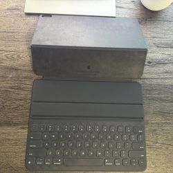 2018 iPad Pro 12.9” Magic Keyboard Folio