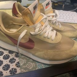 Men’s Nike daybreak so topaz gold/cedar lemon czo614-700 size 9