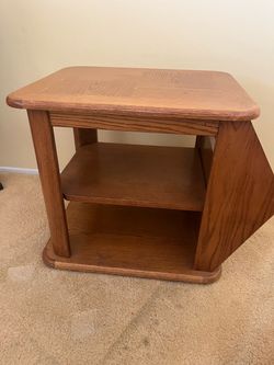 Oak Wood End Table with Pull-Out Shelf