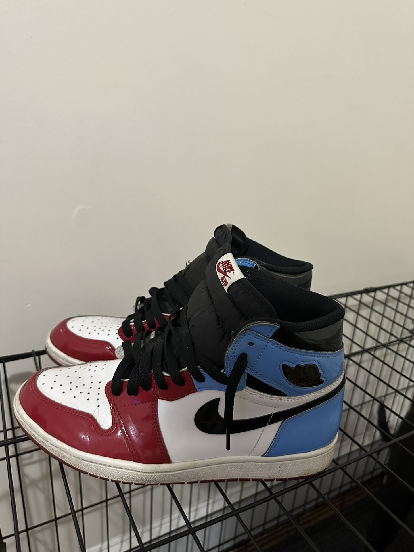 Jordan 1 Retro High Fearless UNC Chicago