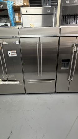 2025 42-inch Kitchenaid French door Refrigerator $4999