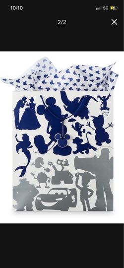 Disney Store Gift Bag Set - Large New in package  Serious buyers only please  Pick up location in the city if Pico Rivera  Few bags available
