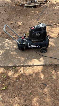 Husky air compress 8 gallons 150 PSI