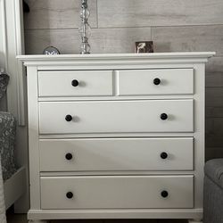 Dressers/nightstands / bedroom furniture/ same day delivery 🚚