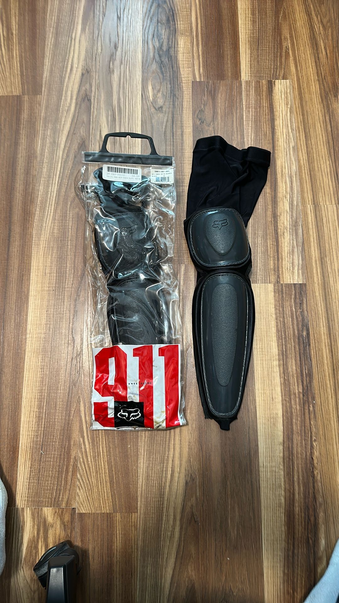 FOX 911 Knee Shin Guards Black - Medium