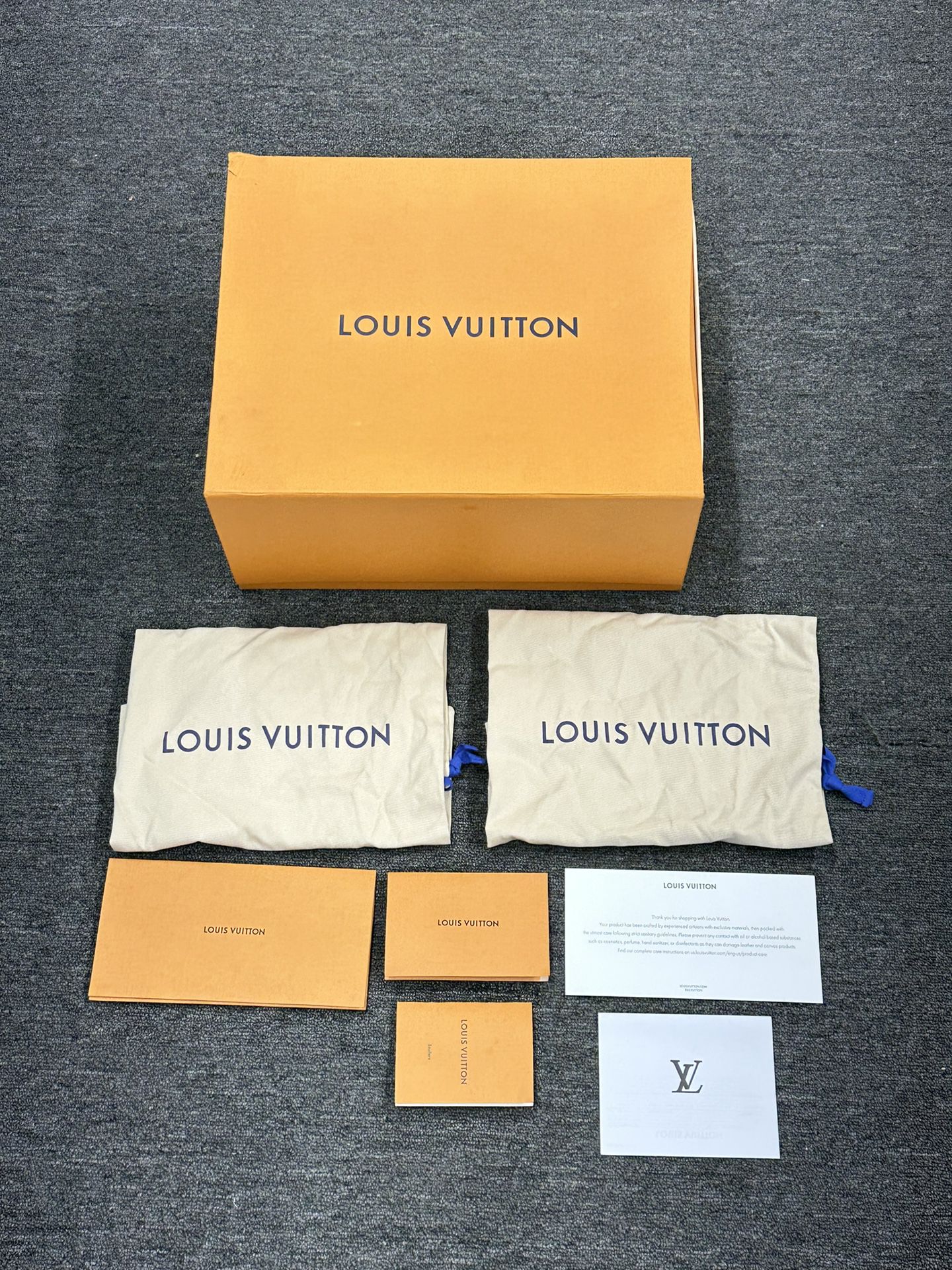 Louis Vuitton Large Orange Magnetic Storage Gift Box w/ Envelope & Dust  Bags for Sale in Irvine, CA - OfferUp