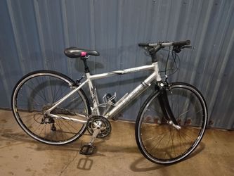 Trek 1200 hybrid conversion awesome quality and condition READY TO RIDE NEEDS NOTHING