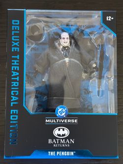 Batman Returns DC Multiverse The Penguin (Deluxe Theatrical Edition) Action Figure