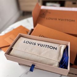 Louis Vuitton Emilie Wallet 