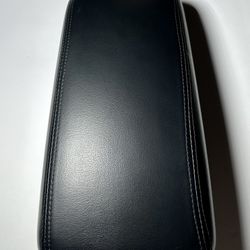 13 Dodge Durango Armrest / Center Console Lid Cover ONLY Black