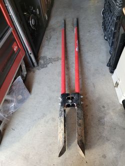 Post hole digger
