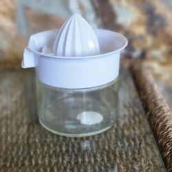 Glass Juicer By Arrow