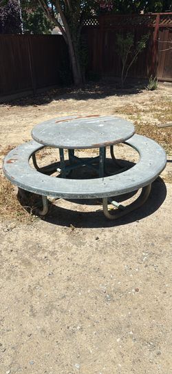 Round Metal Picnic Table