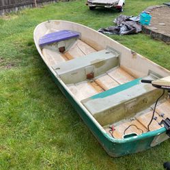 12 ‘ Fiberglass Fishing Boat With Trolling Motor