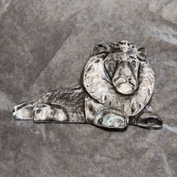 Vintage Clear Glass Lion Figurine/Paperweight-Art Glass Sculpture