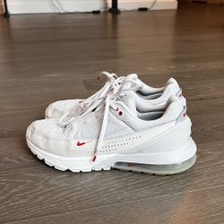 Nike Air Size 9.5 Men